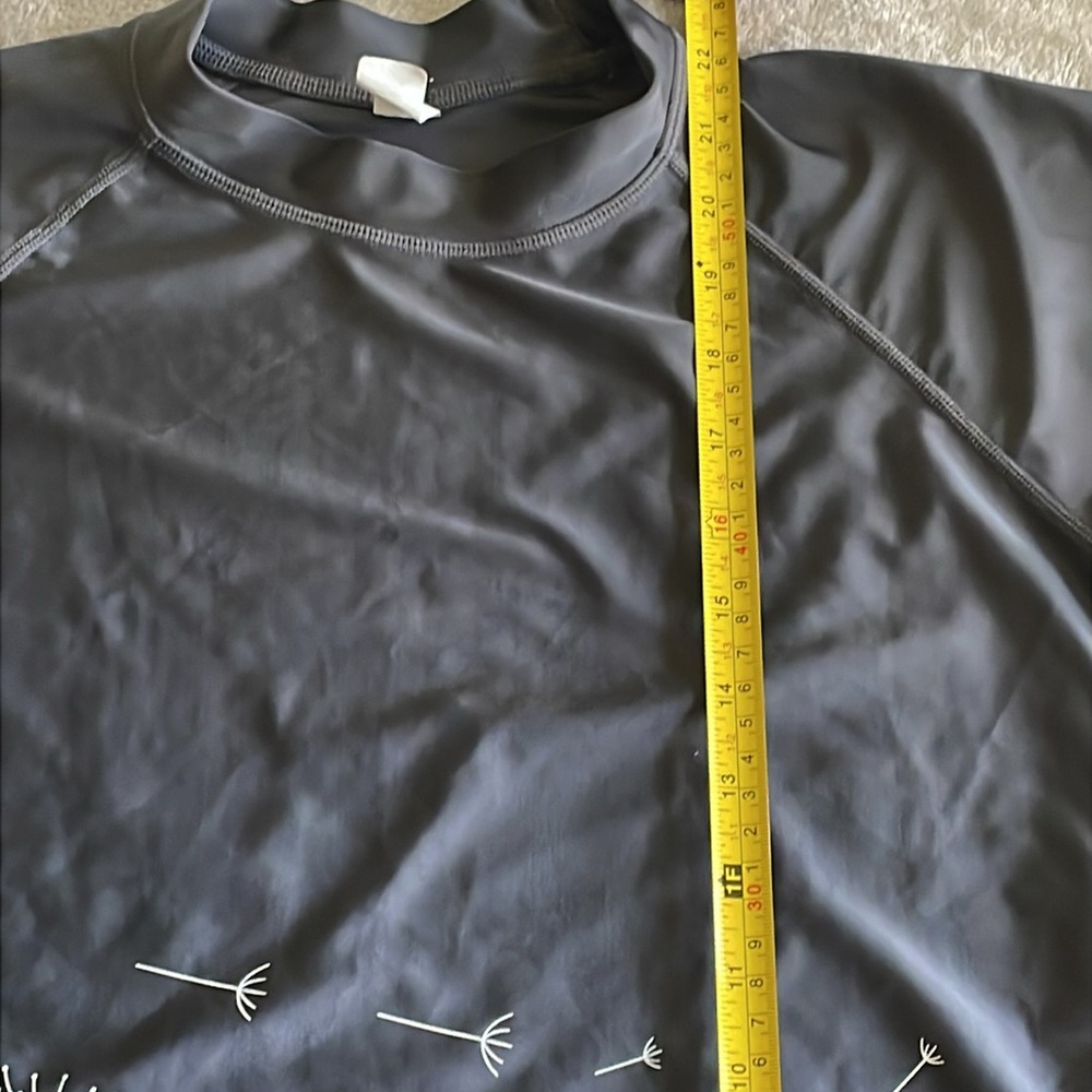 Women’s Rash Guard - Picture 4 of 5